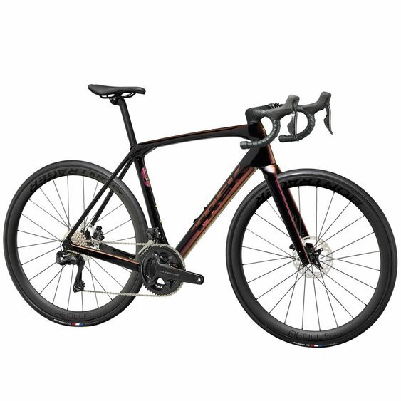 /images/2025_TREK/Bicykel_TREK_Domane_SLR7_Gen4_AxiniteFlipTrekBlack.jpg