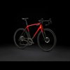 /images/2025_TREK/Bicykel_TREK_Domane_SLR9_Gen4_MetallicRedSmokeToRedCarbonSmoke_2.jpg