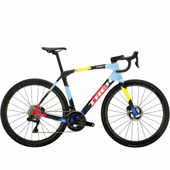 /images/2025_TREK/Bicykel_TREK_Domane_SLR9_Gen4_TrekBlack_1.jpg