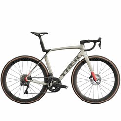 Cestný bicykel TREK Madone SL 7 Gen 8 Matte Lunar Silver 2025