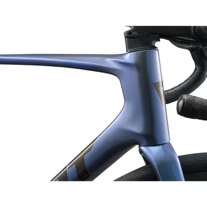 images/2026_GIANT/Cestny bicykel GIANT Defy Advanced 1 Thundercloud_3.webp