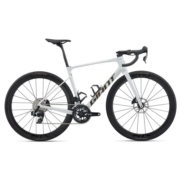 Cestný bicykel GIANT Defy Advanced Pro 1 White 2026