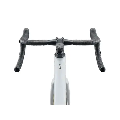 images/2026_GIANT/Cestny bicykel GIANT Defy Advanced Pro 1 White_7.webp