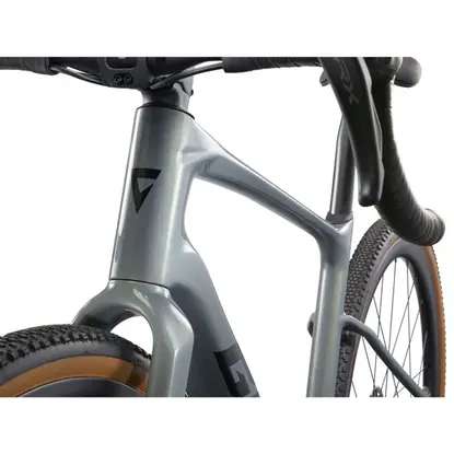 images/2026_GIANT/Gravel GIANT Revolt Adv 0 Aurora Noise_2.webp