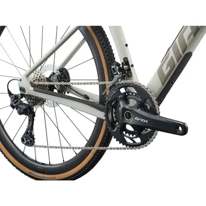 images/2026_GIANT/Gravel GIANT Revolt Adv 0 Snow Drift_3.webp