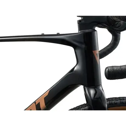 images/2026_GIANT/Gravel GIANT Revolt Advanced 2 Carbon Smoke_3.webp