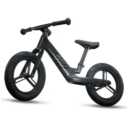 images/2026_GIANT/Karbonove odrazadlo GIANT PRE black_5.webp