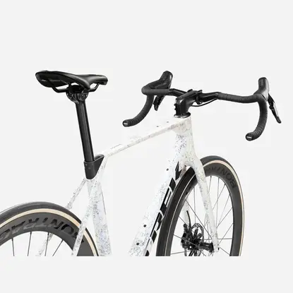 /images/2027_TREK/Cestny bicykel TREK Domane SLR 7 AXS Gen 5 Mother of Pearl Silver Marble 2027_4.webp