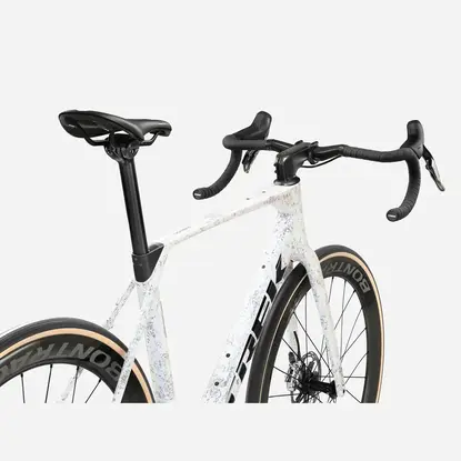 /images/2027_TREK/Cestny bicykel TREK Domane SLR 9 AXS Gen 5 Mother of Pearl Silver Marble 2027_4.webp