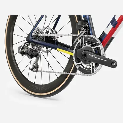 /images/2027_TREK/Cestny bicykel TREK Domane SLR 9 AXS Gen 5 Navy Smoke Trek White 2027_5.webp