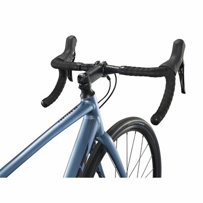 GIANT Contend AR 1 Frost Silver_2.jpg