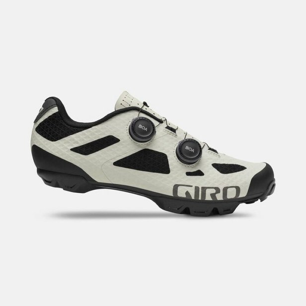 /images/GIRO/Tretry GIRO Sector Light Sharkskin_1.jpg