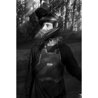 /images/ION/Chranic trupu ION Chest Protector Arcon HD PRO_6.jpg