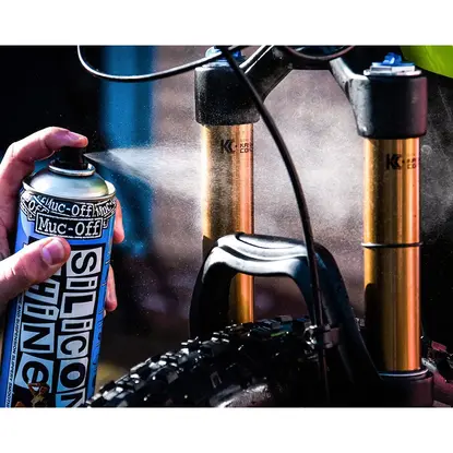 /images/MUC-OFF/Silikonovy sprej Muc-Off Silicone Shine 500 ml_2 124.60.webp