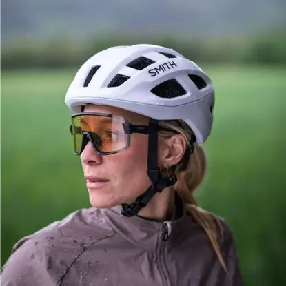 /images/SMITH/Cyklisticka prilba SMITH Triad MIPS Gloss White_Matte White_4.webp